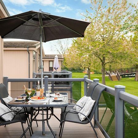 Riverside Park Стратфорд-апон-Эйвон Экстерьер фото